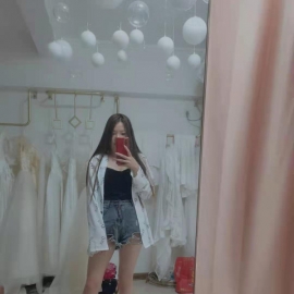 丰满妹子琳儿