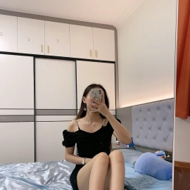 00后妹子物有所值自己看照片