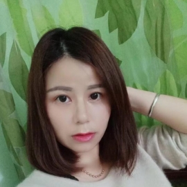 相对年轻的熟女少妇