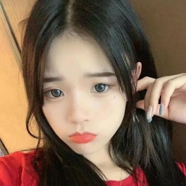 推荐一个01年jk的妹子