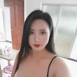 燕塘地铁口美女姐姐
