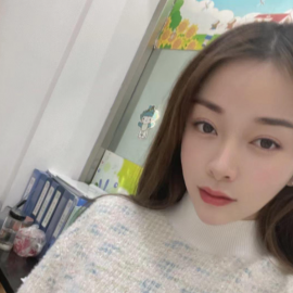 身材不错的小姐姐