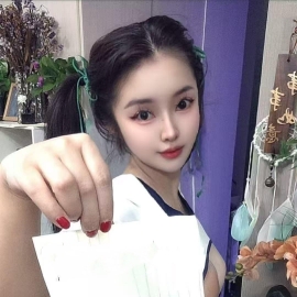 肉臀大奶小甜甜