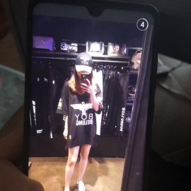 推荐个身材不错的上班族