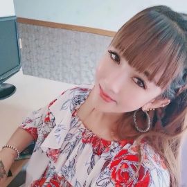 推荐个身材好颜值不错的上班族