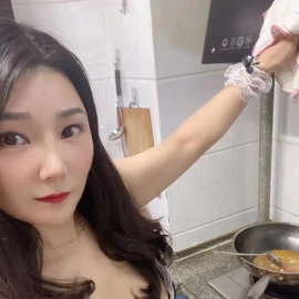 角色扮演的大奶爱恋